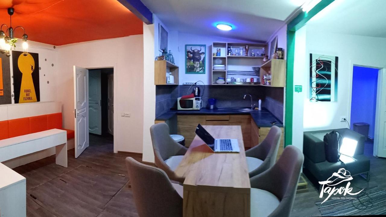 Tapok Hostel Chisinau Eksteriør bilde