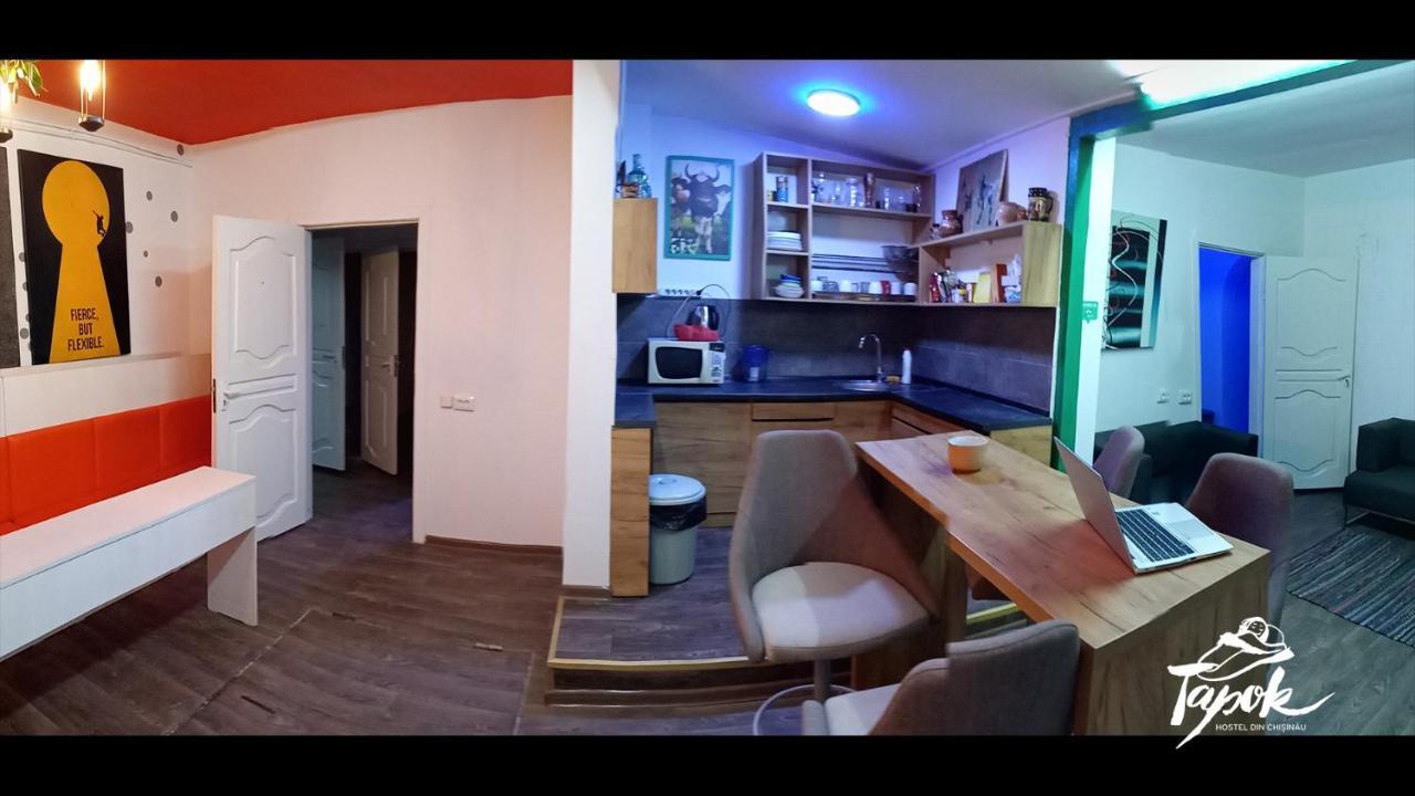 Tapok Hostel Chisinau Eksteriør bilde